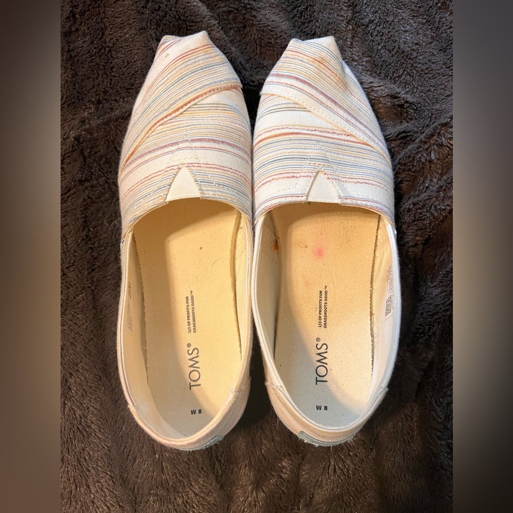 Toms